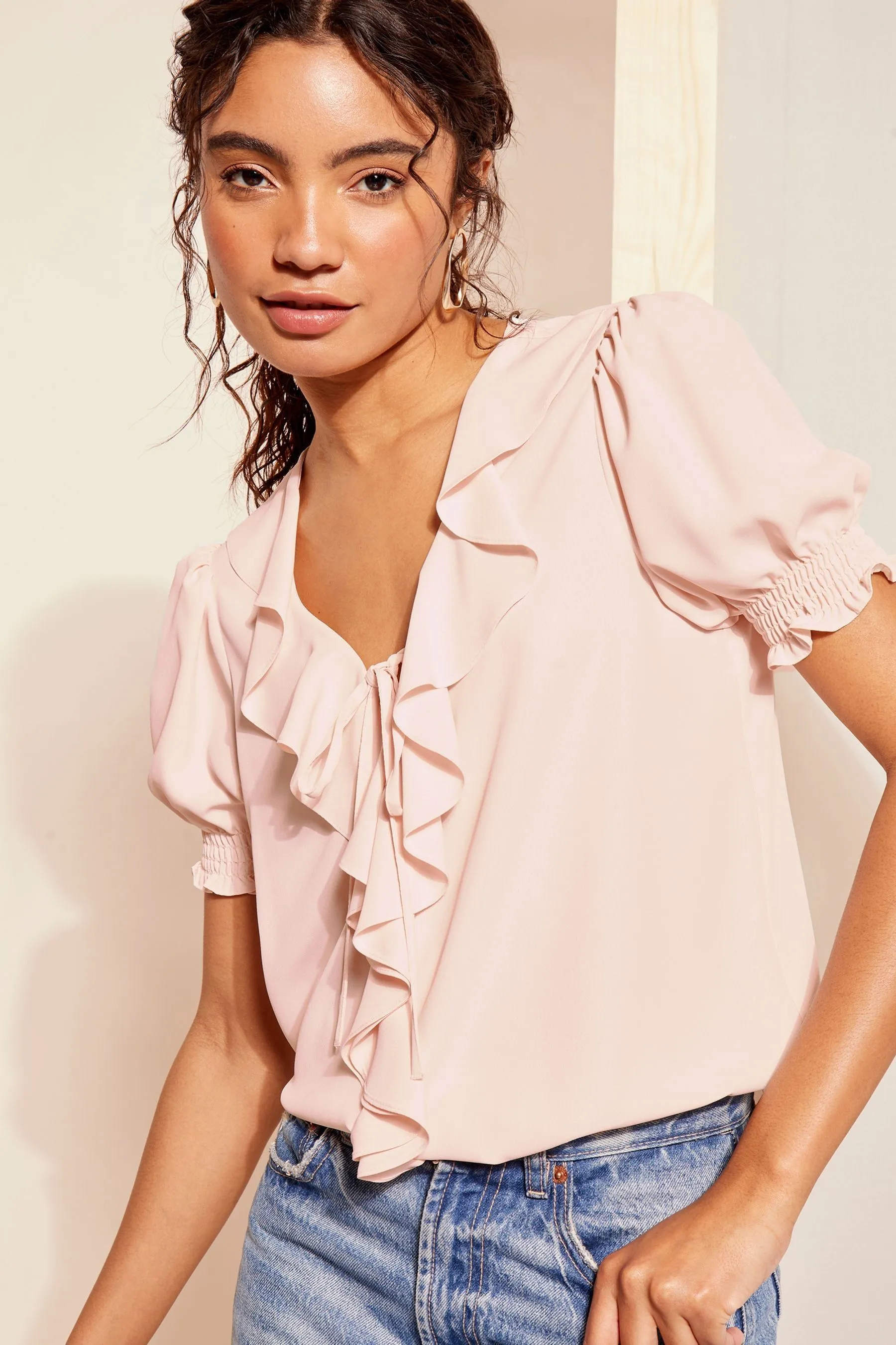 Friends Like These - Ruches blusa con maniche a sbuffo sul davanti